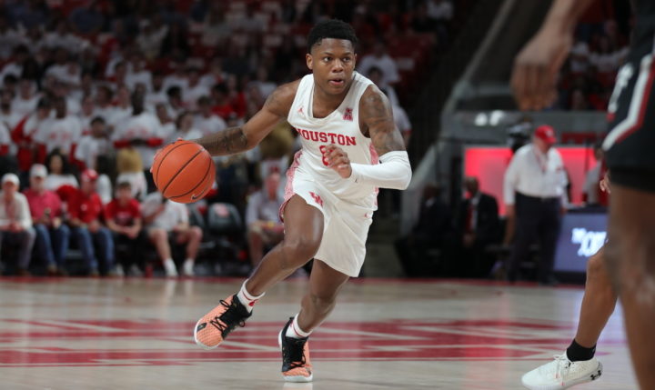 Marcus Sasser led UH with 25 points in Wednesday's contest. He hit seven 3-pointers in the win, a Fertitta Center record. | Mikol Kindle Jr./The Cougar