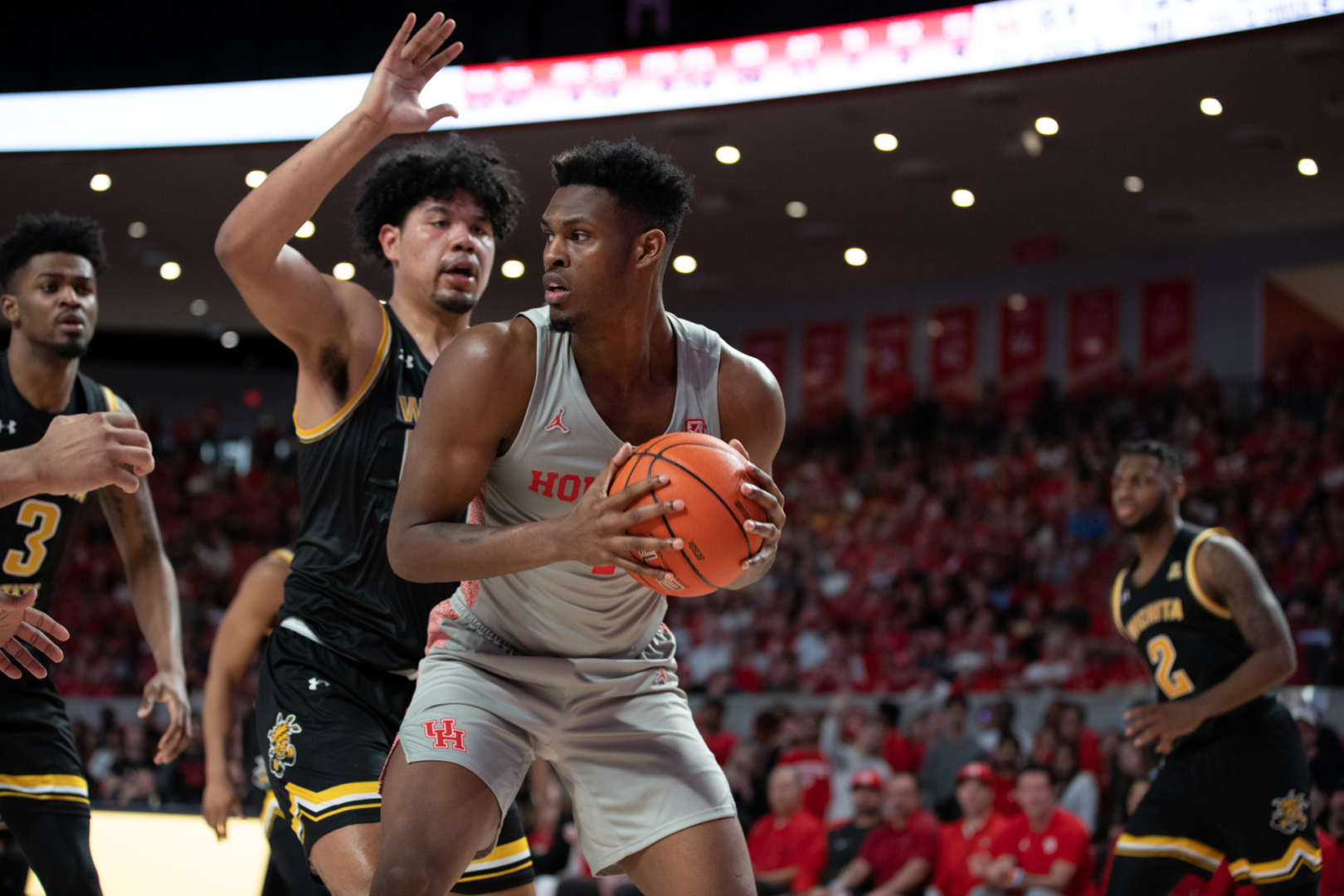 Chris Harris Jr. (1) leads the Cougars with two blocks per game in the 2019-20 season. | Kathryn Lenihan/The Cougar