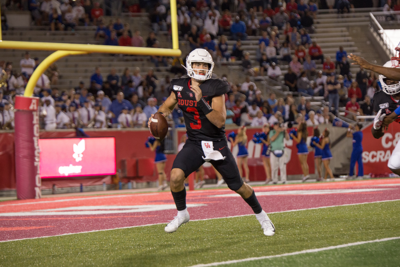 Junior quarterback Clayton Tune accounted for three touchdowns in UH’s victory over the Tulane Green Wave. | File photo