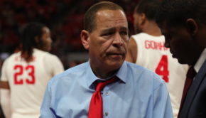 UH mens basketball head coach Kelvin Sampson on the sidelines of the Fertitta Center in a game against Tulane during the 2019-20 season. | Mikol Kindle Jr./The Cougar