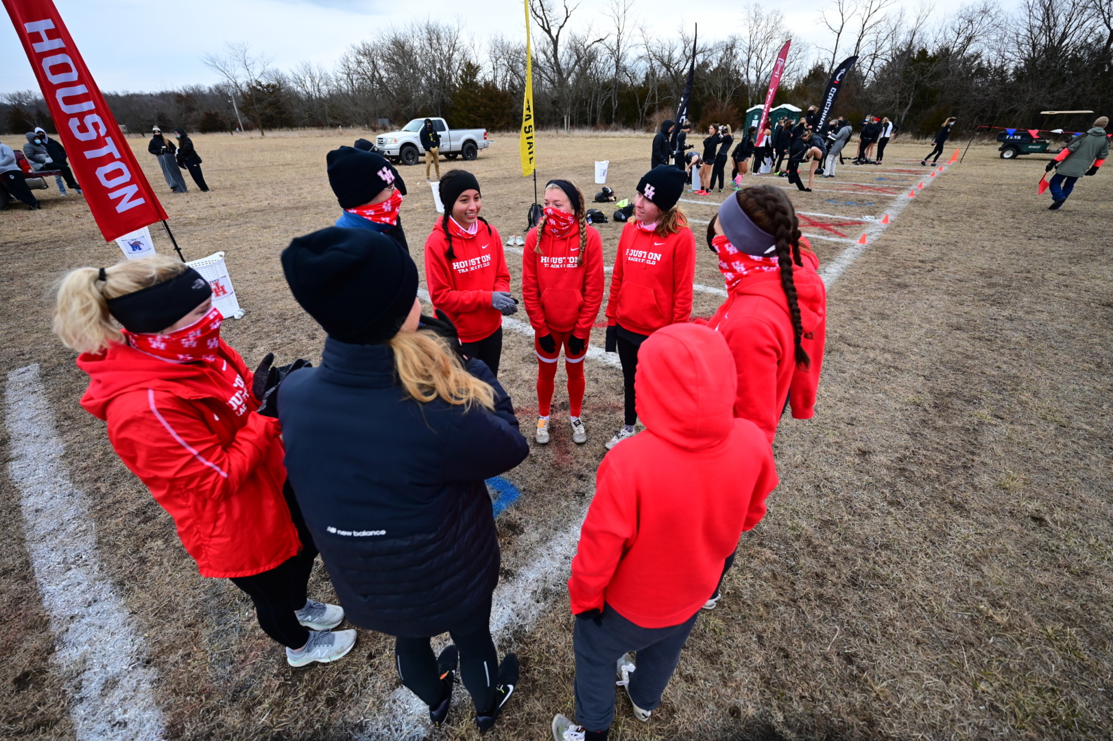 The UH women's cross country team gathers together during the AAC Championships Saturday. | Courtesy of the American Athletic Conference