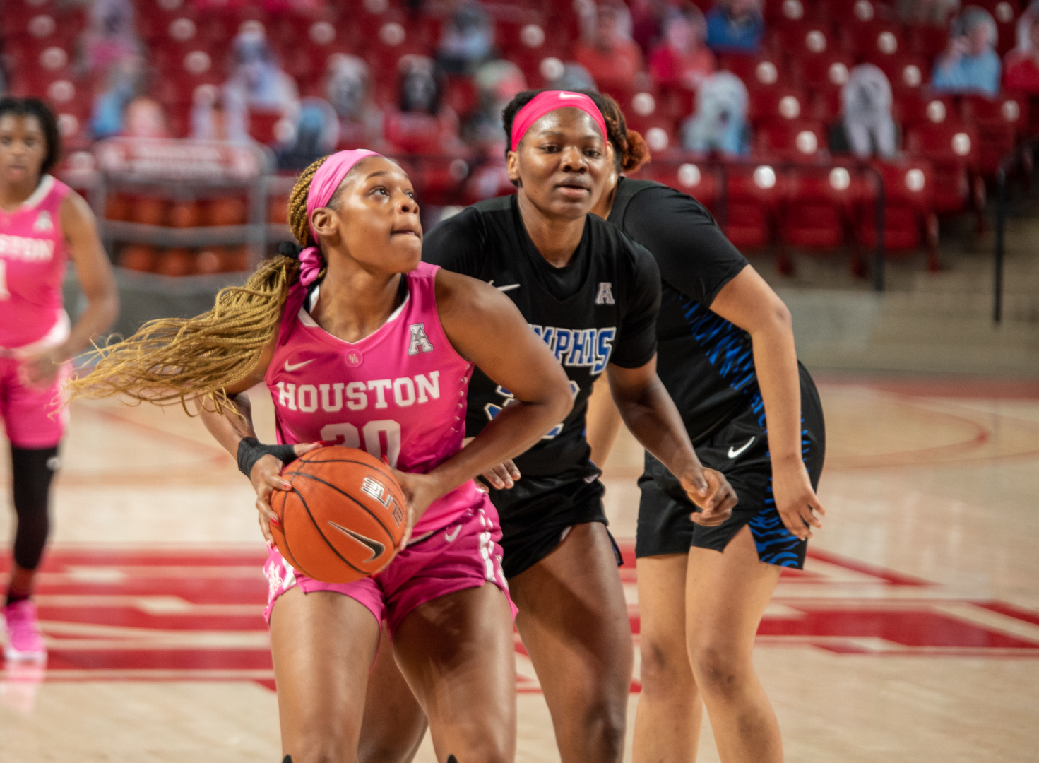 UH women’s basketball junior forward Tatyana Hill (30) drives to the basket against Memphis on Feb. 13 at the Fertitta Center. Hill led the team with 15 points and nine rebounds. | Andy Yanez/The Cougar