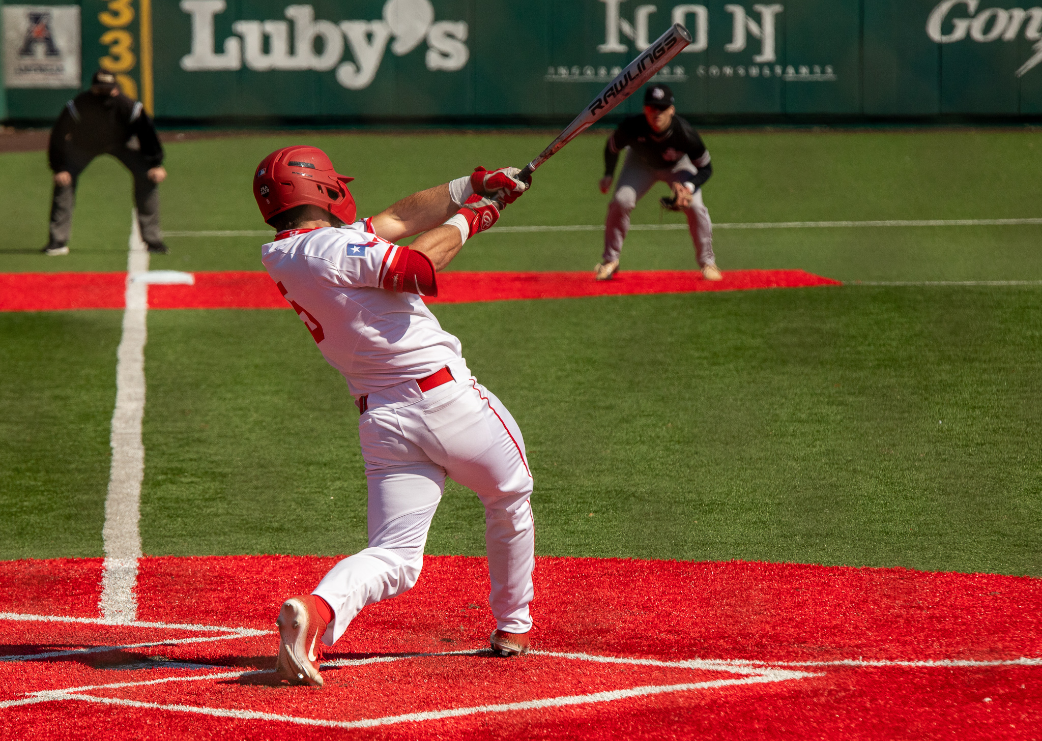 Sophomore infielder Brad Burckel hit a 2-run home run, his first of the season, in UH baseball's win over Texas A&amp;M Corpus Christi. | Andy Yanez/The Cougar