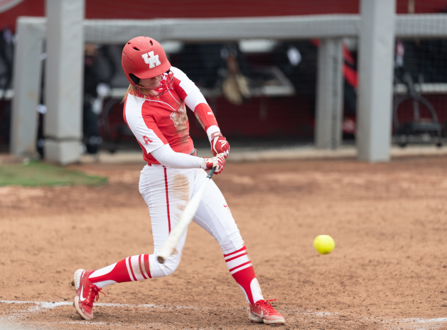 UH softball split its weekend series against Baylor to move to 9-13 on the season | Courtesy of UH athletics