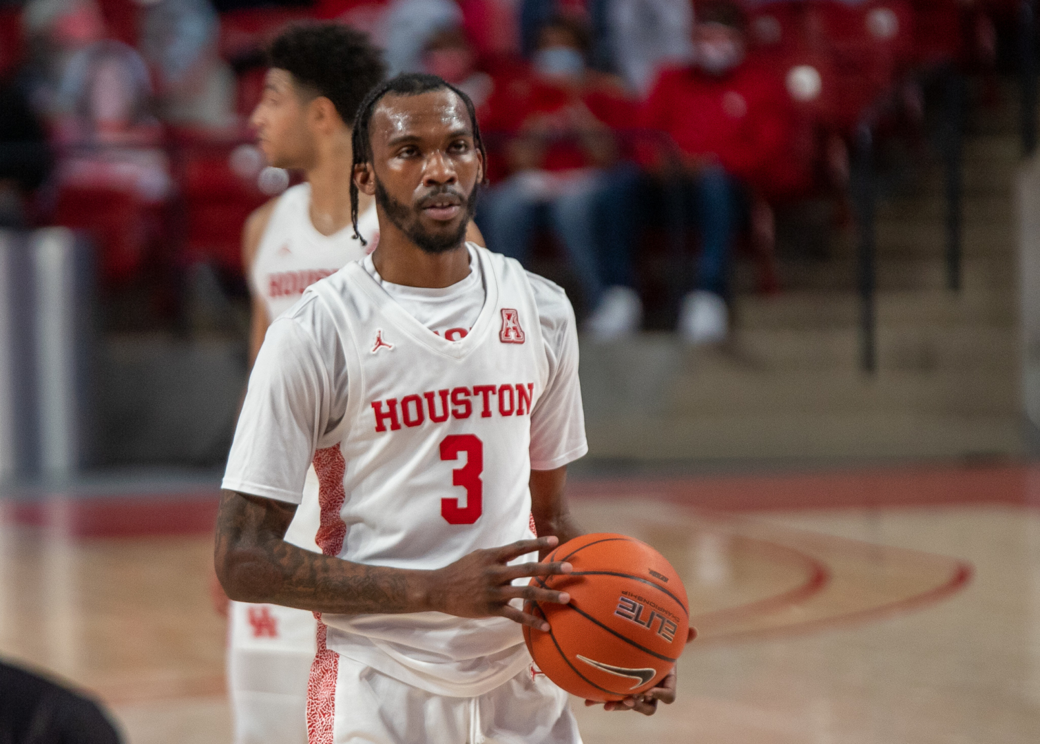 Houston guard DeJon Jarreau gathers the basketball ahead of a free-throw attempt against Cincinnati on Feb. 21 at Fertitta Center. UH will play against Cleveland State on Friday evening. | Andy Yanez/The Cougar