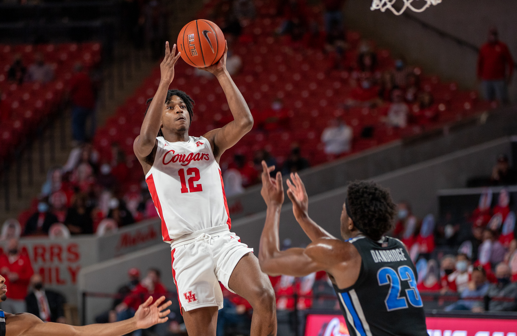 Sophomore guard Tramon Mark looks to be more of a playmaker and shot creator for the UH men's basketball team in the 2021-22 season. | Andy Yanez/The Cougar