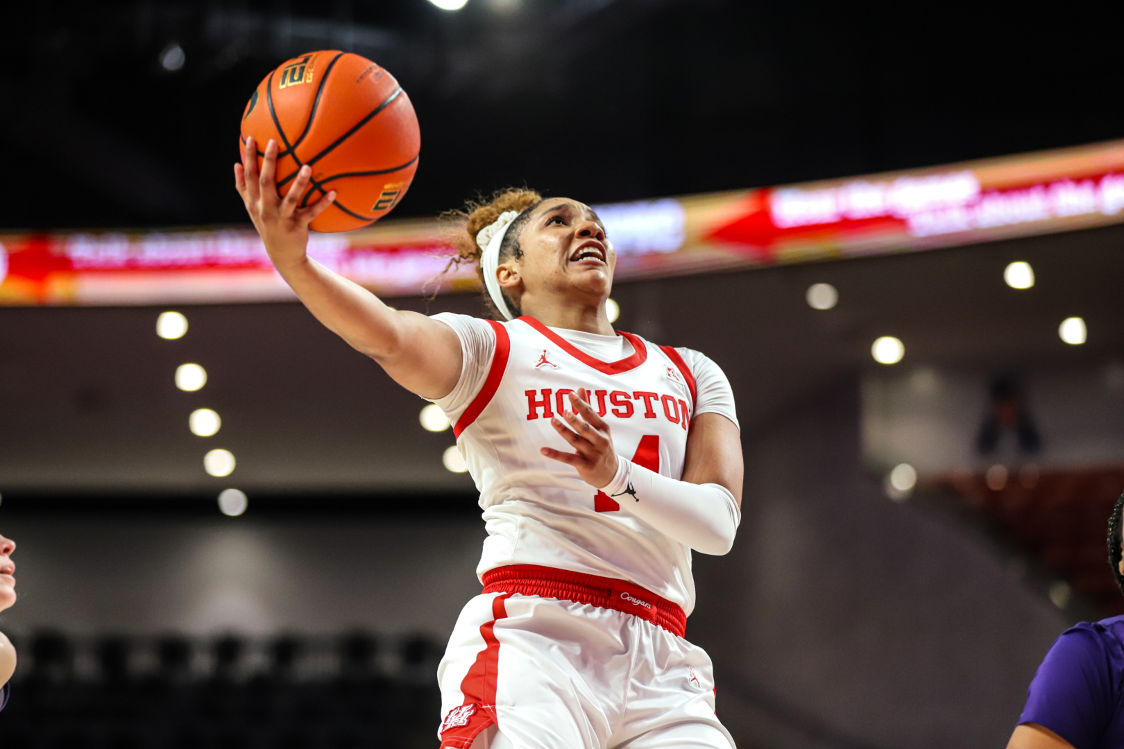 Sophomore guard Laila Blair led the way for the Cougars with 16 points Sunday afternoon at the Fertitta Center and helped propel UH into the third round of the WNIT Tournament. | Sean Thomas/The Cougar