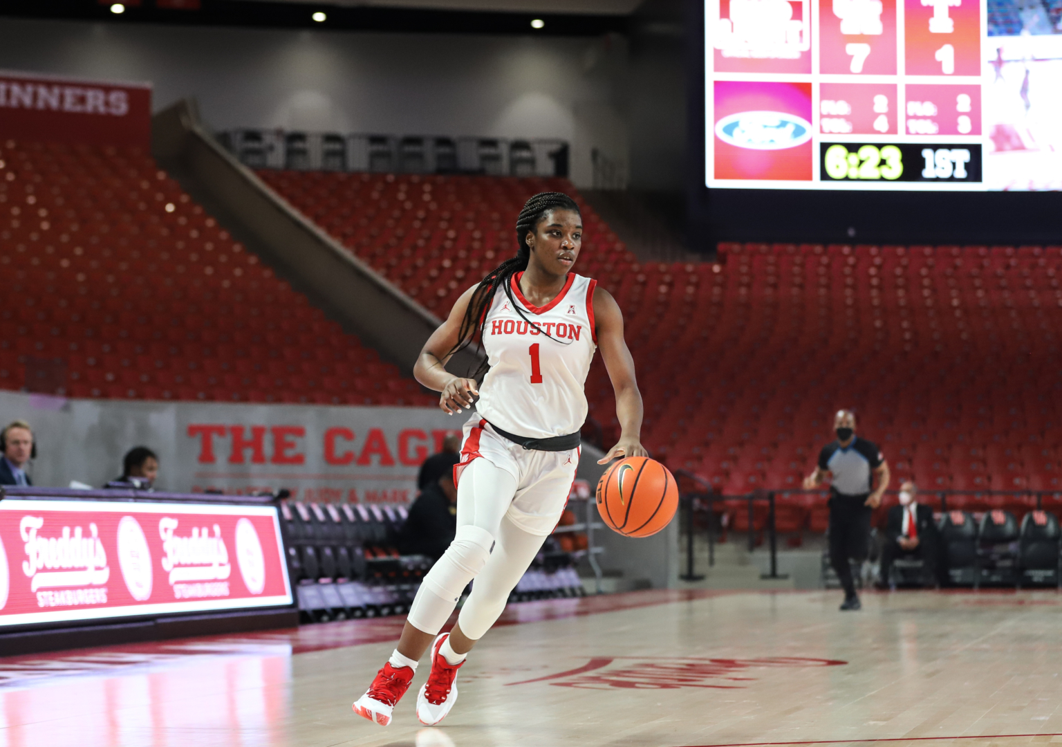Bria Patterson led the UH women's basketball team with 18 points in the victory over LA Tech. | Sean Thomas/The Cougar