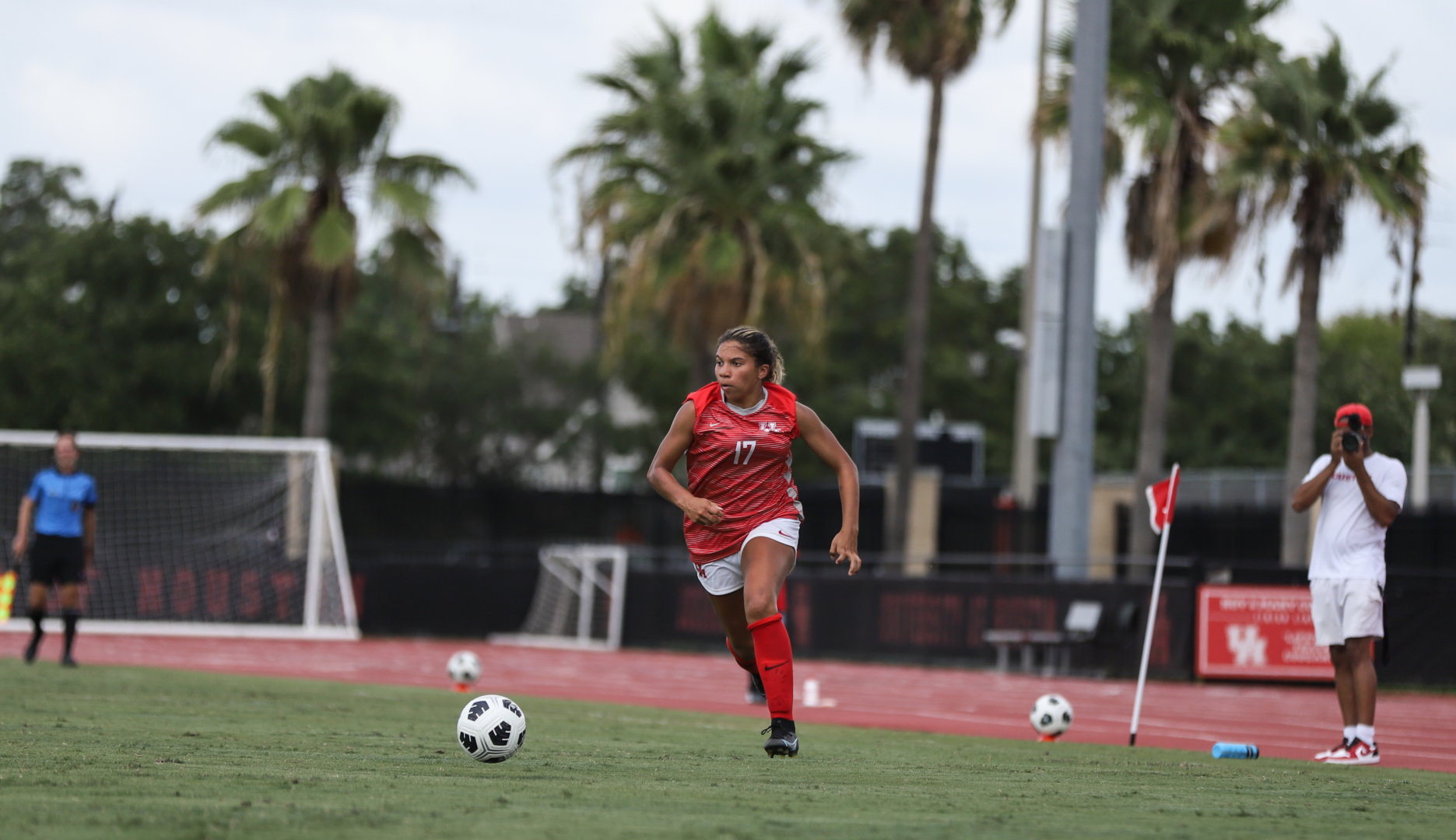 UH soccer began its season drawing with Oklahoma on the road in Norman, Oklahoma on Thursday night. | Sean Thomas//The Cougar