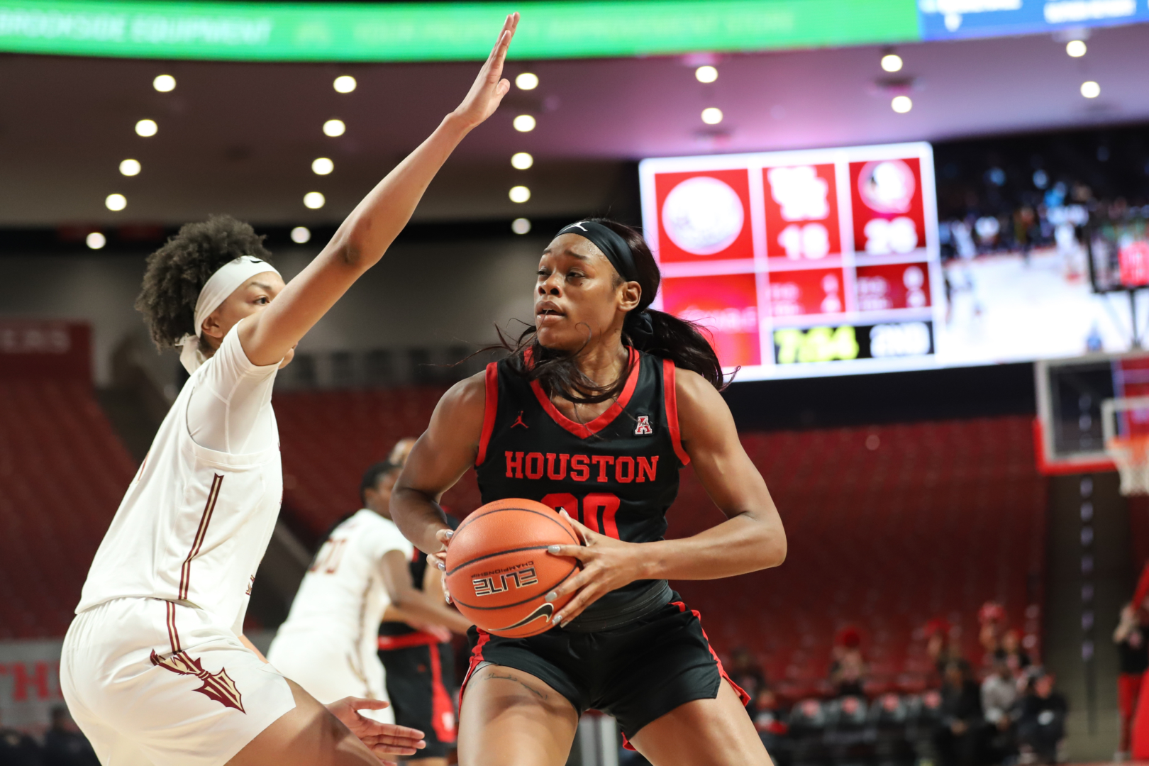 UH women's basketball fell to Portland and Florida over the Thanksgiving holiday. | Sean Thomas/The Cougar