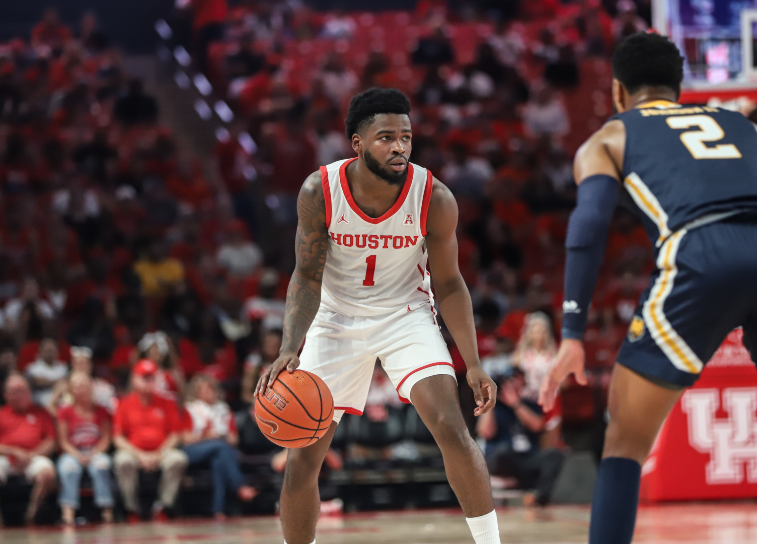 Jamal Shead had 11 first-half points in UH's win over Oregon on Sunday night. | Sean Thomas/The Cougar