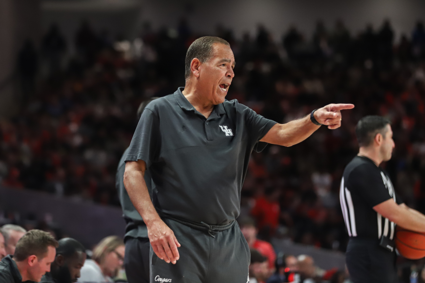 UH claimed the top spot in the AP Poll, giving Kelvin Sampson his first No. 1 ranking in his 34-year head coaching career. | Sean Thomas/The Cougar