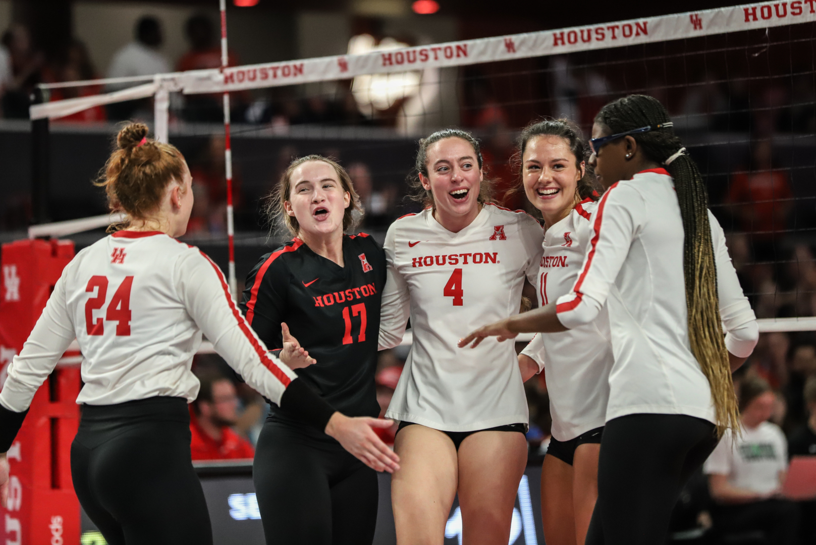 Houston volleyball won its first NCAA Tournament match since 1994 with a five-set victory over South Dakota on Friday in Omaha, Nebraska. | Sean Thomas/The Cougar