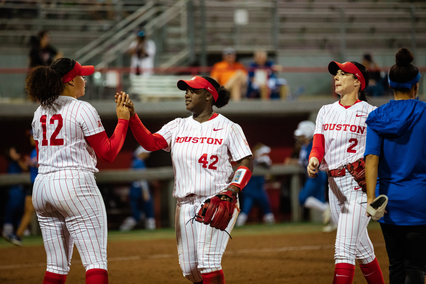 UH softball improved to 15-16 on the season after sweeping Memphis over the weekend. | Oscar Herrera/The Cougar