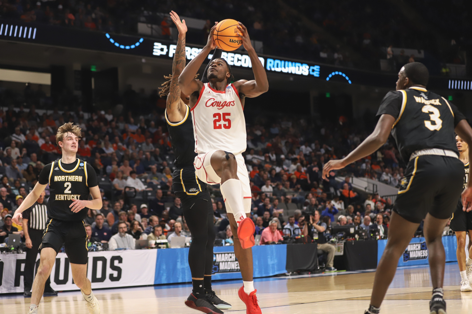 UH, the Midwest Region's top seed, defeated 16-seed Northern Kentucky on Thursday night at Legacy Arena to advance to play No. 9 seed Auburn in the second round of the NCAA Tournament. | Anh Le/The Cougar