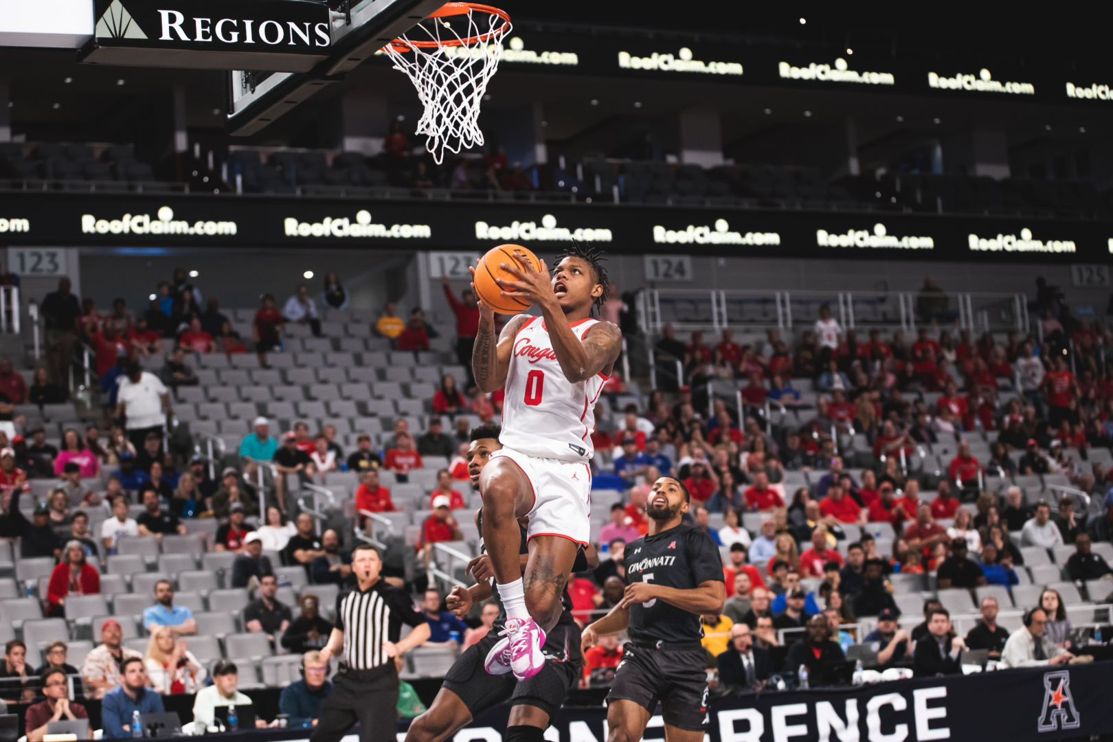 Marcus Sasser, who leads UH in scoring averaging 17.1 points per game, is recovering from a strained groin the senior guard suffered during the AAC Tournament. | Sean Thomas/The Cougar