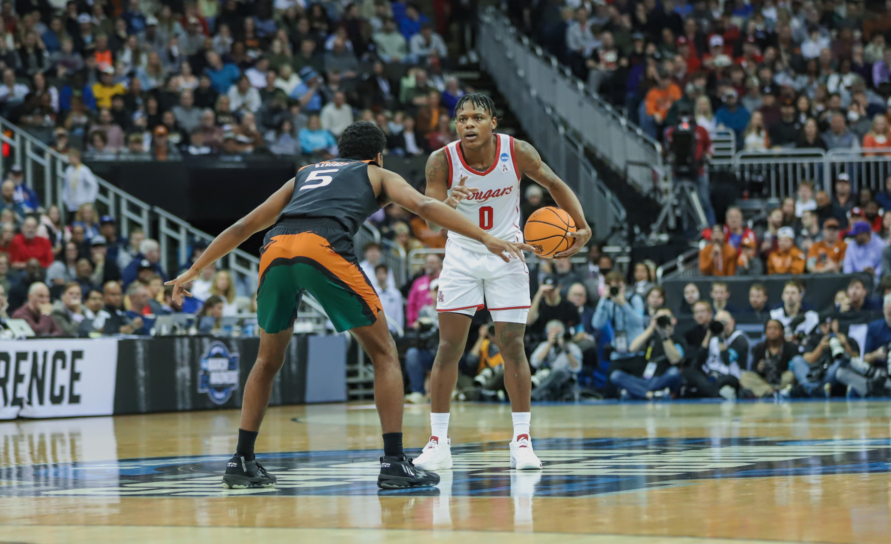 The music came to an end for Houston on Friday night in Kansas City, Mo., as the Cougars, the Midwest Region's No. 1 seed, fell to No. 5 seed Miami in the Sweet 16 at T-Mobile Center. | Anh Le/The Cougar