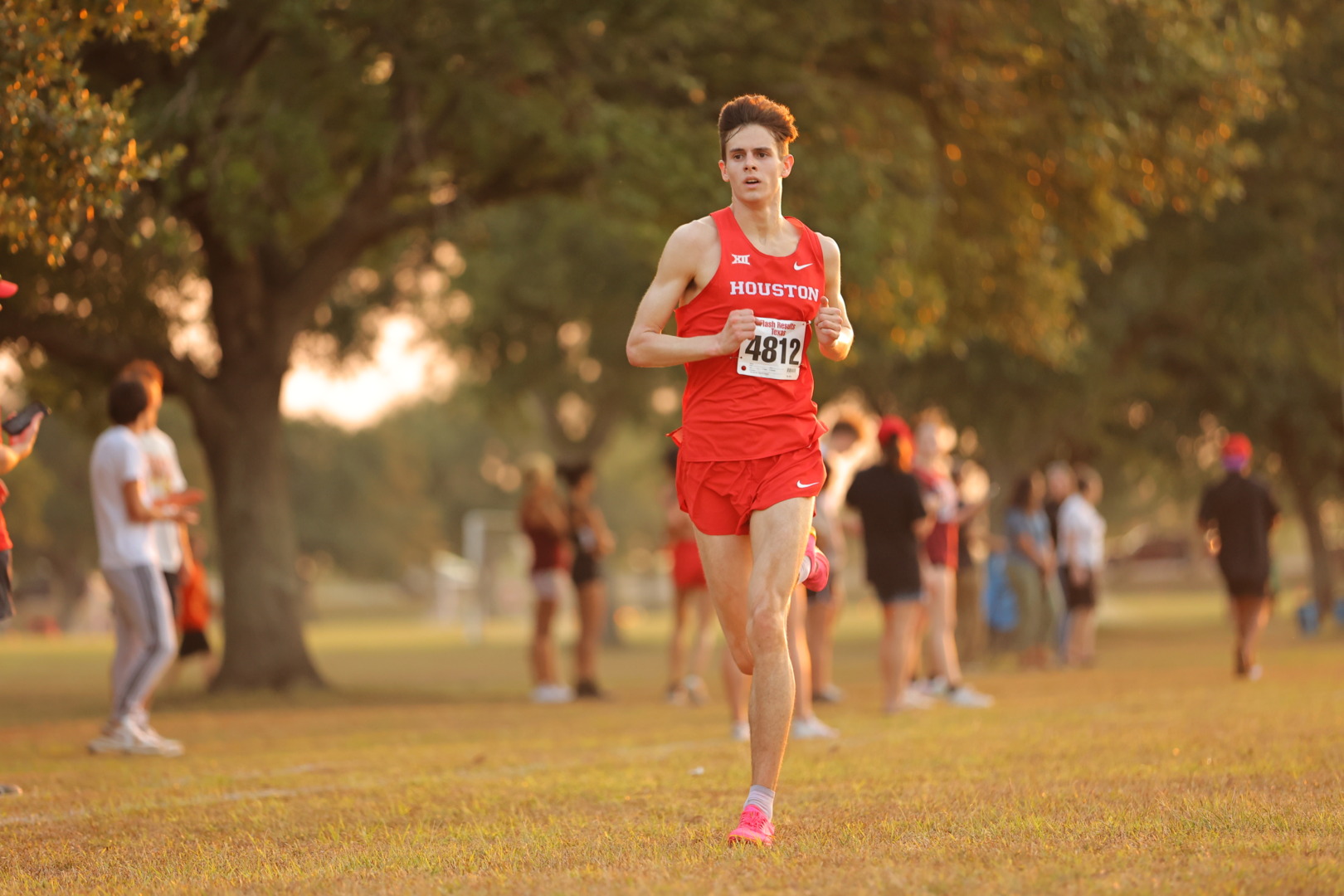 UH cross country competes at Arturo Barrios Invitational The Cougar