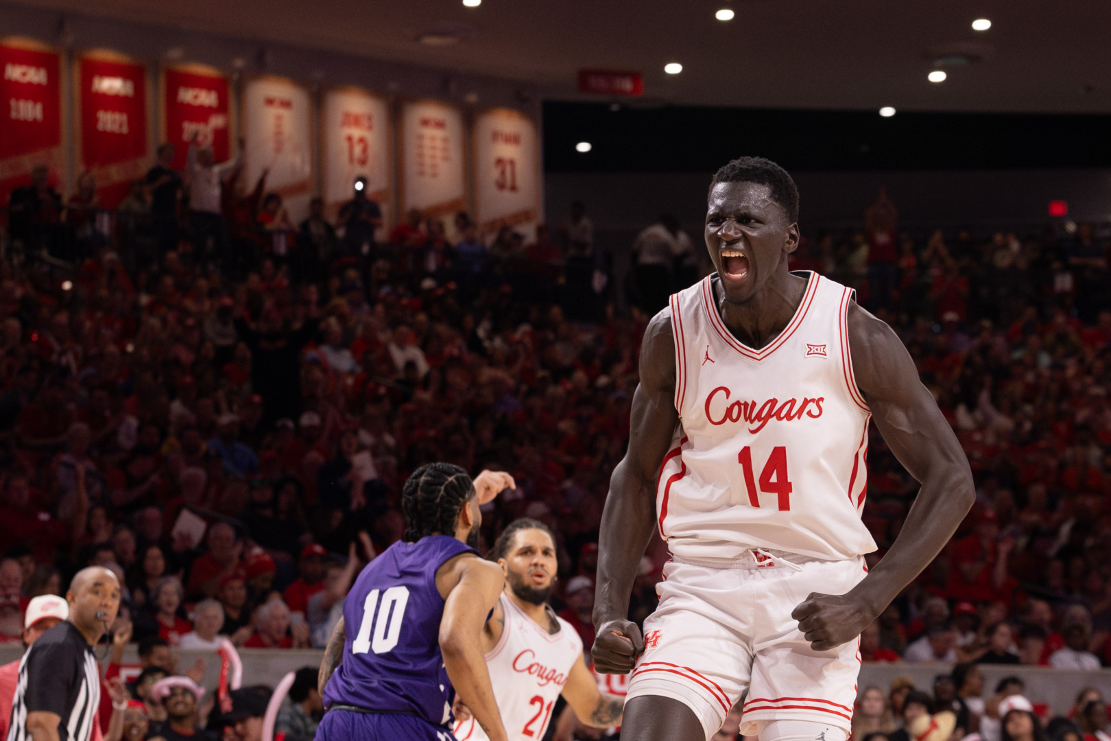 Top 14 matchup preview: No. 5 Cougars hope to get back in the win column against No. 14 Kansas