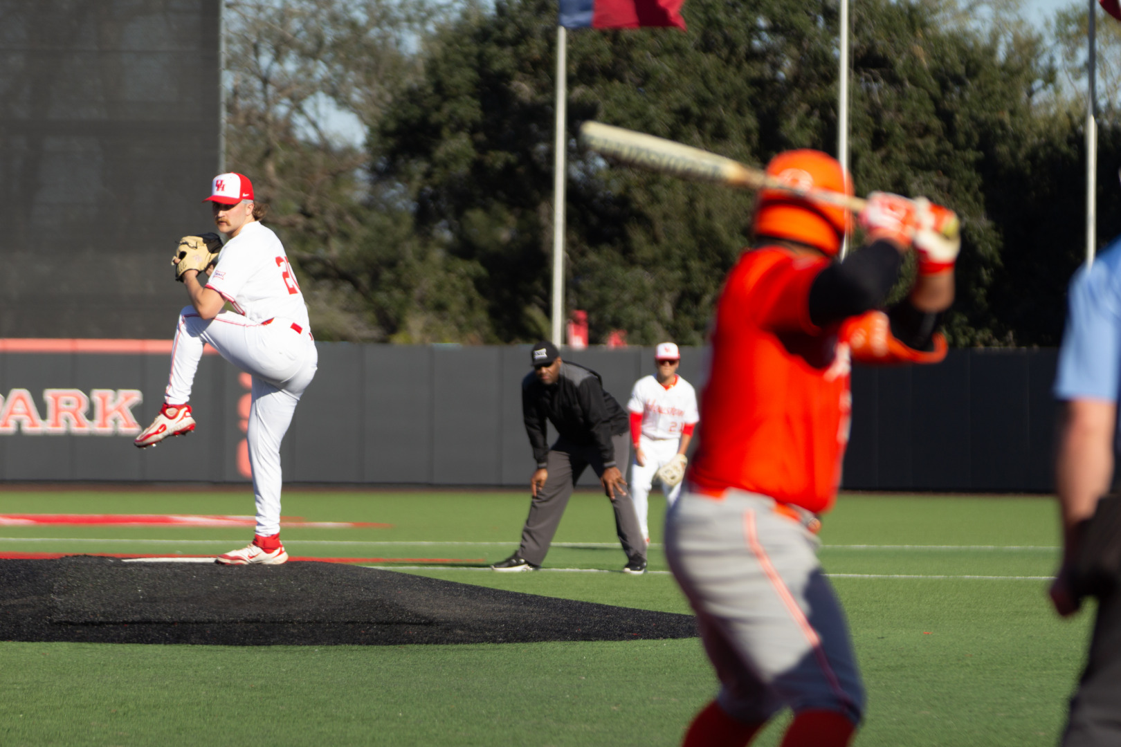 Vaqueros lasso the Cougars: Houston Baseball ends first home series defeated