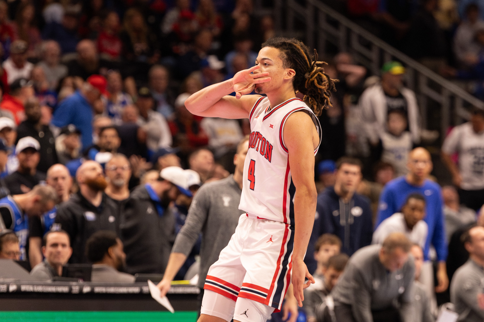 Houston takes control: Cougars cruise past Idaho, advances to next round