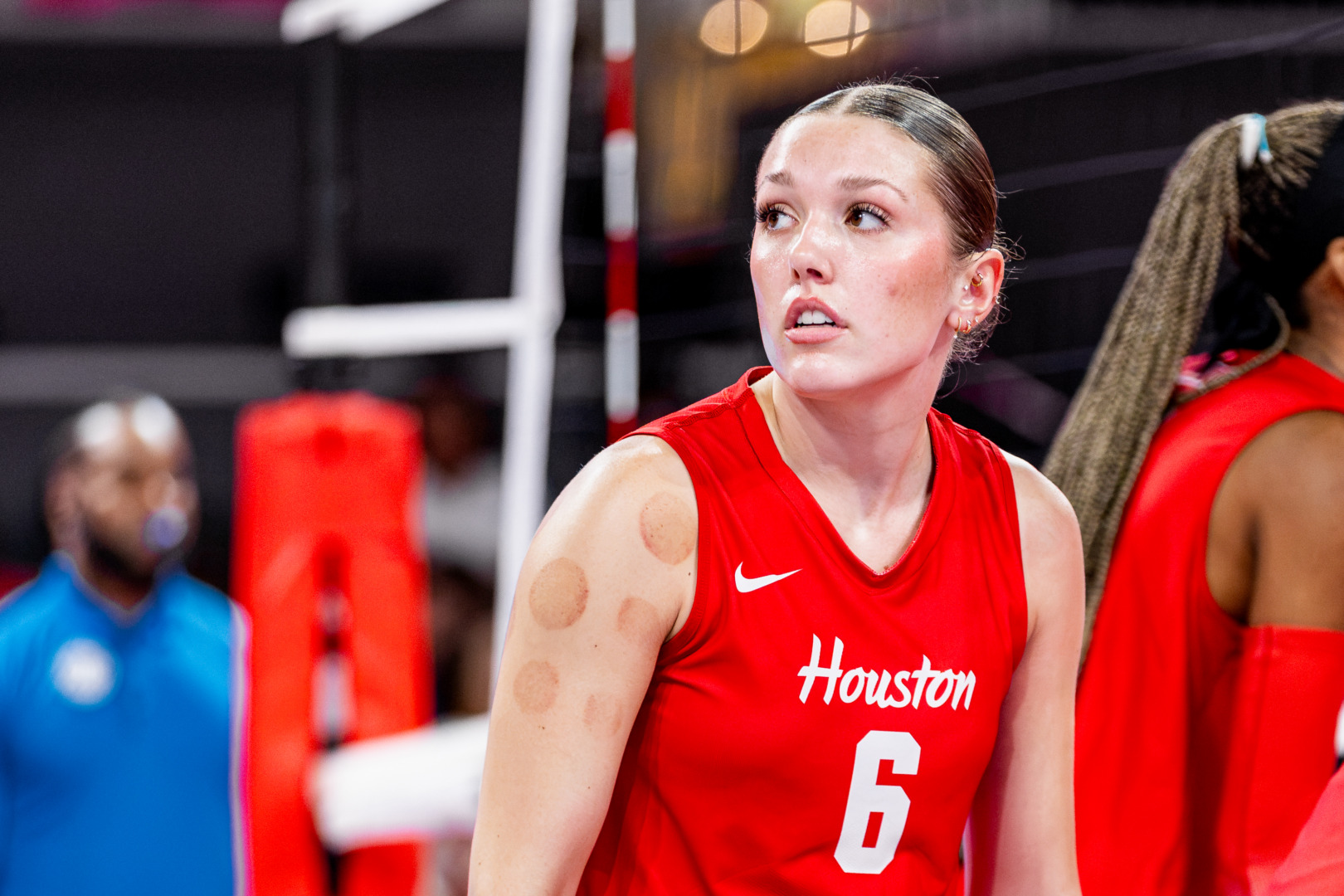 Houston Falls to Ranked Opponents in the Bahamas