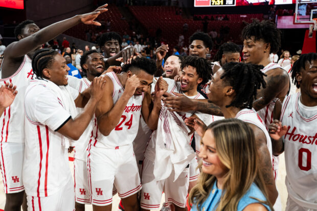 Houston beats Michigan 83-66 in exhibition game | UWire